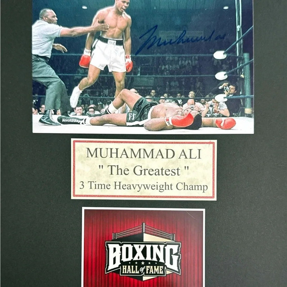 Muhammad Ali Signed Boxing Photo